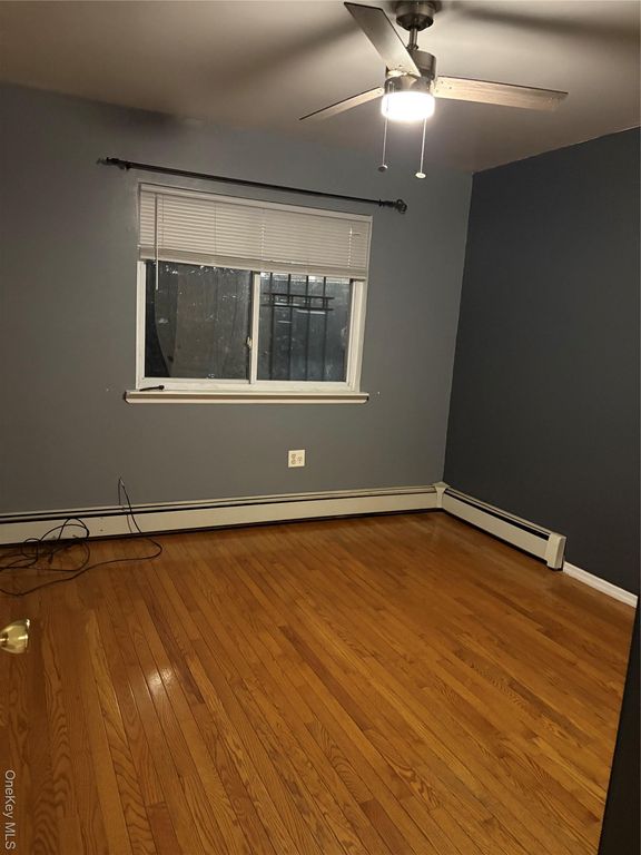 1055 BEACH 22 ST 2 fl, Far Rockaway, NY 11691