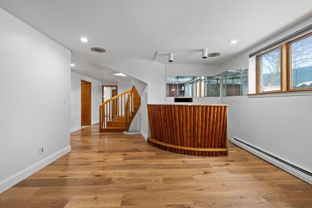 330 Cambridge St, Winchester, MA 01890