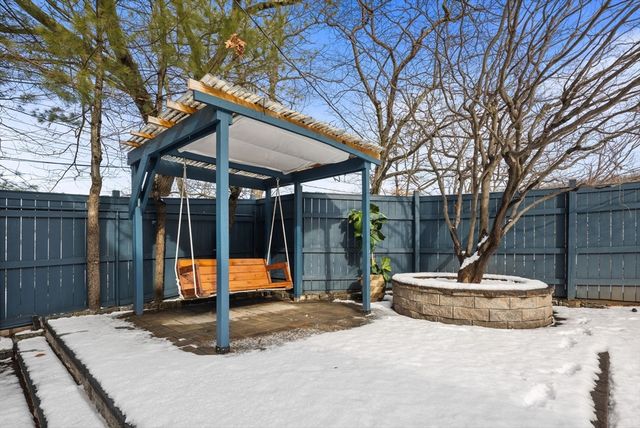 330 Cambridge St, Winchester, MA 01890