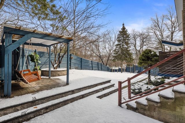 330 Cambridge St, Winchester, MA 01890