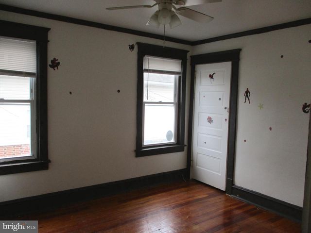 30 N RIDGEWAY AVE, Glenolden, PA 19036