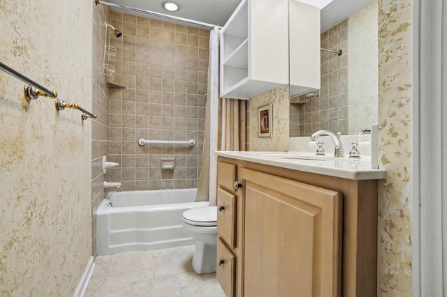 422 Briar Court, St. Joseph City, MI 49085