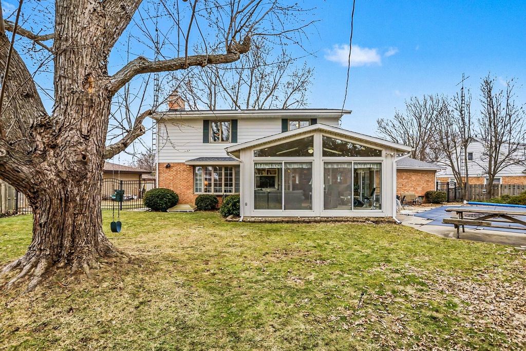 422 Briar Court, St. Joseph City, MI 49085