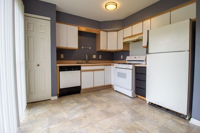 6081 Pennsylvania Drive, Merrillville, IN 46410