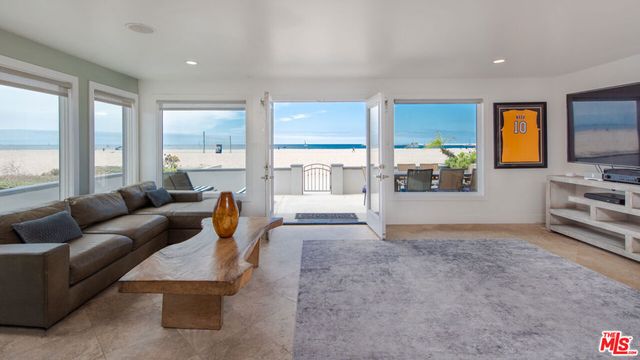 6419 Ocean Front Walk, Playa Del Rey, CA 90293