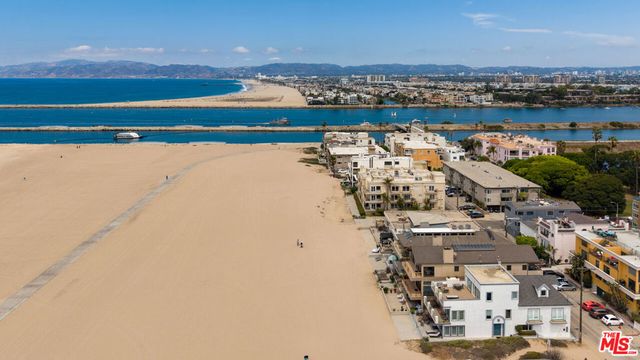 6419 Ocean Front Walk, Playa Del Rey, CA 90293