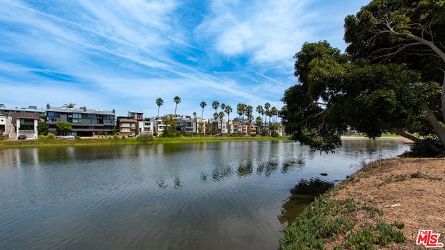 6419 Ocean Front Walk, Playa Del Rey, CA 90293