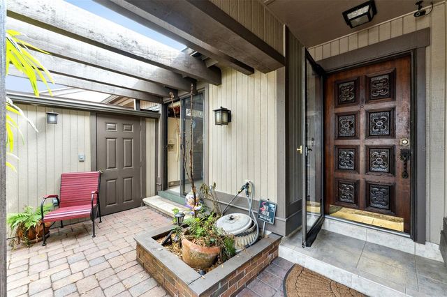 690 LAKE VILLAS DRIVE, Altamonte Springs, FL 32701