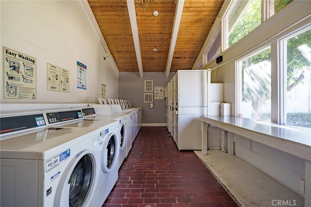 1250 S Brookhurst, Anaheim, CA 92804
