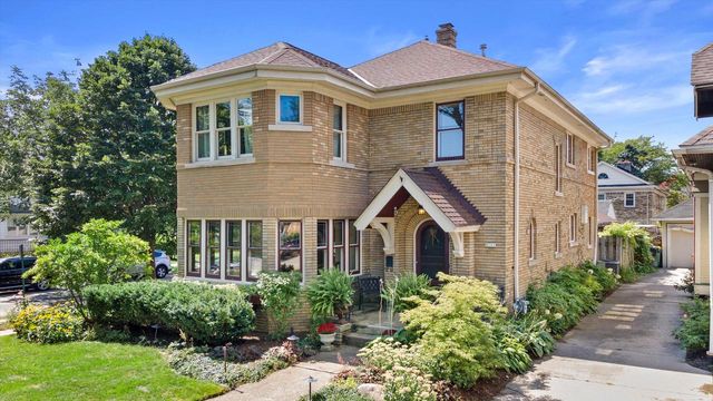 4101 N Morris BOULEVARD, Shorewood, WI 53211