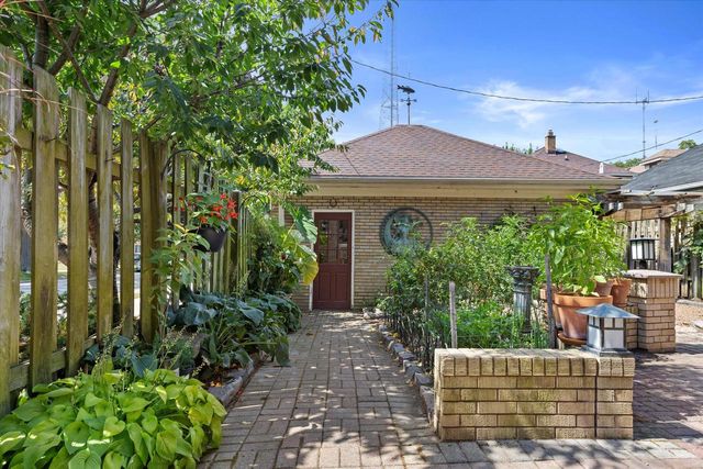 4101 N Morris BOULEVARD, Shorewood, WI 53211