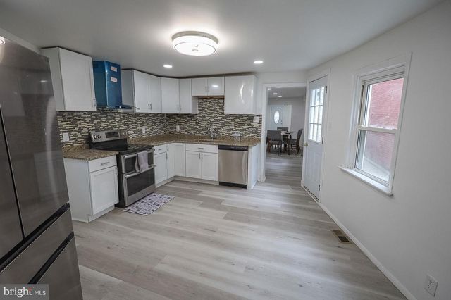 238 S 4TH ST, Columbia, PA 17512