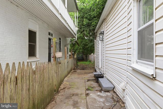 238 S 4TH ST, Columbia, PA 17512