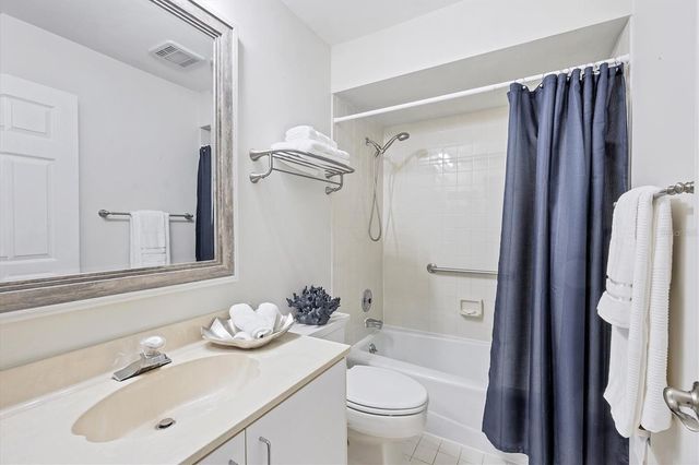 7374 ROYAL BIRKDALE DRIVE 15D, Sarasota, FL 34238