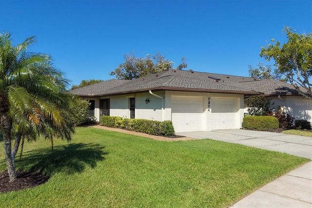 7374 ROYAL BIRKDALE DRIVE 15D, Sarasota, FL 34238