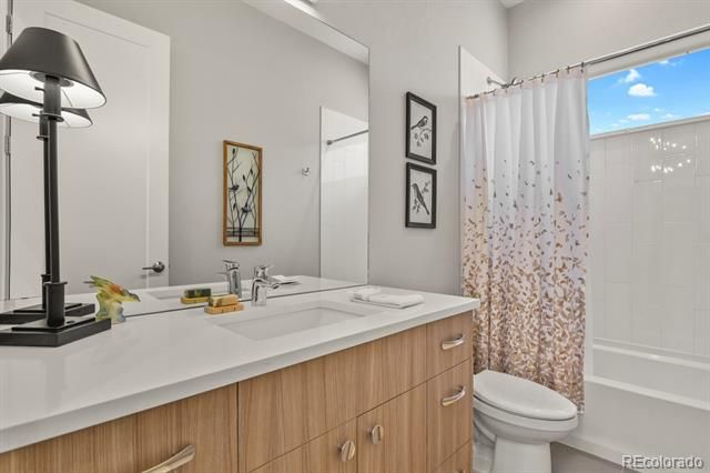 6035 W Keene Avenue, Lakewood, CO 80235