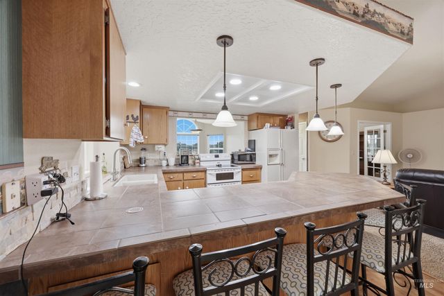8942 Foothill Road, Middleton, ID 83644