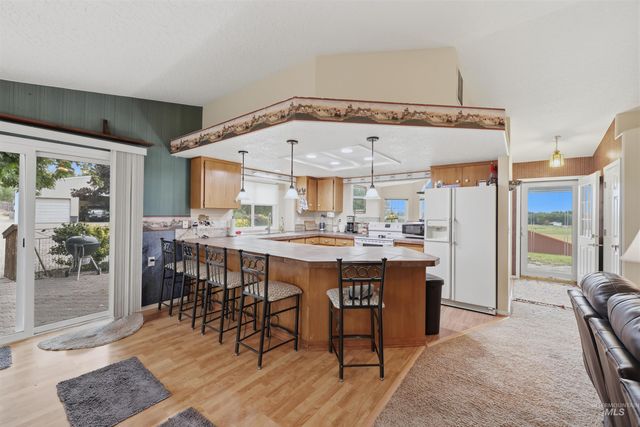 8942 Foothill Road, Middleton, ID 83644