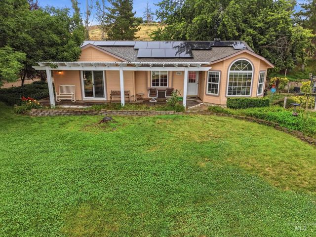 8942 Foothill Road, Middleton, ID 83644