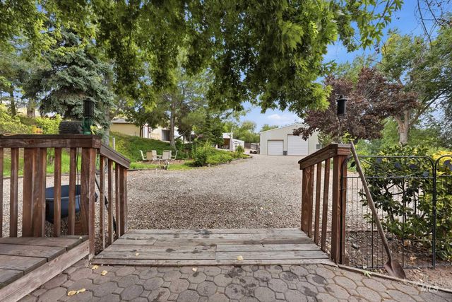 8942 Foothill Road, Middleton, ID 83644