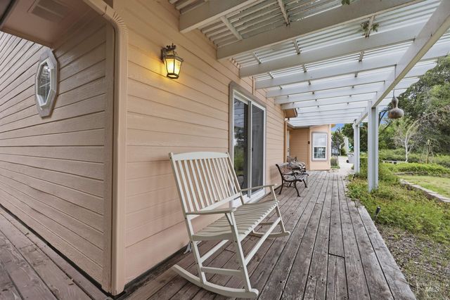 8942 Foothill Road, Middleton, ID 83644