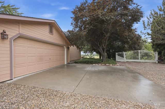 8942 Foothill Road, Middleton, ID 83644