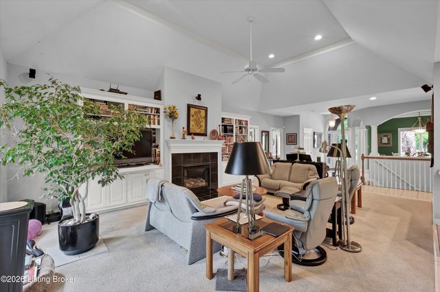 2710 Razor View Ct, Louisville, KY 40299