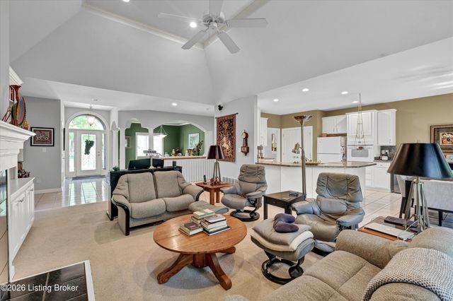 2710 Razor View Ct, Louisville, KY 40299