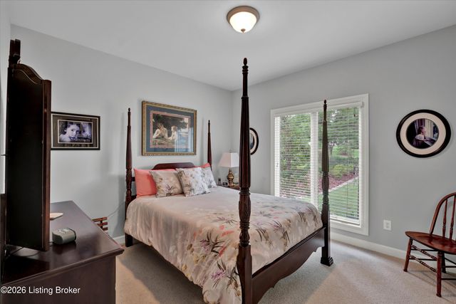 2710 Razor View Ct, Louisville, KY 40299