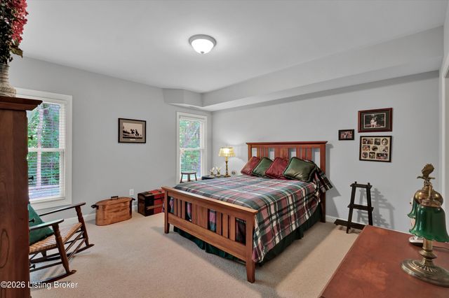 2710 Razor View Ct, Louisville, KY 40299