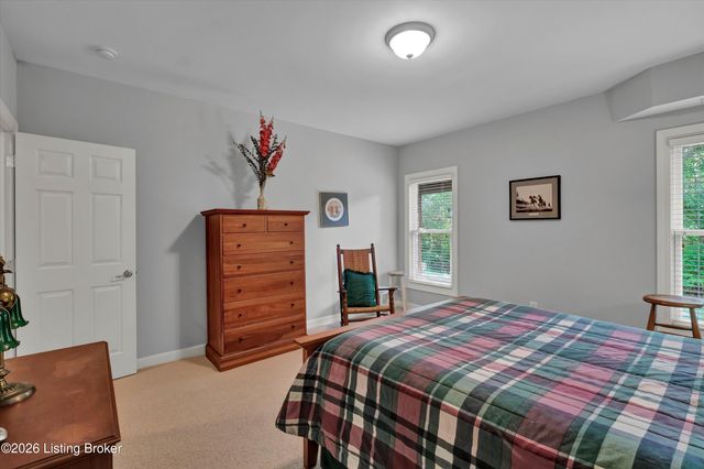 2710 Razor View Ct, Louisville, KY 40299