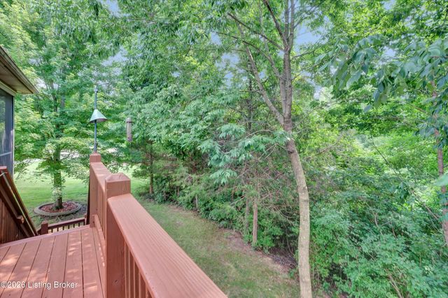 2710 Razor View Ct, Louisville, KY 40299