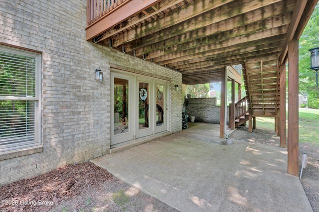 2710 Razor View Ct, Louisville, KY 40299