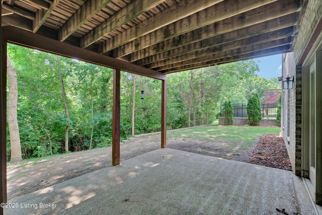 2710 Razor View Ct, Louisville, KY 40299