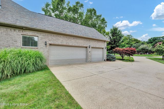 2710 Razor View Ct, Louisville, KY 40299