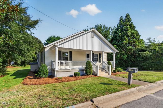302 S Mckay Avenue, Dunn, NC 28334