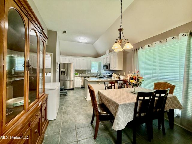 829 Windward Drive, Richland, MS 39218