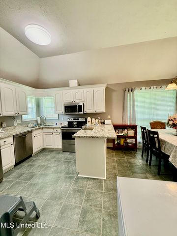 829 Windward Drive, Richland, MS 39218