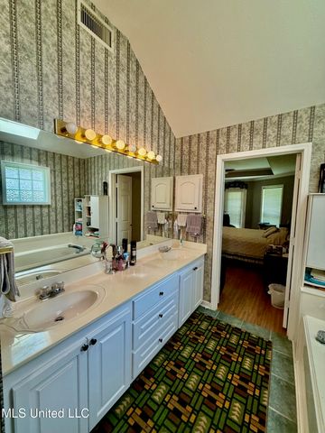 829 Windward Drive, Richland, MS 39218