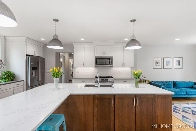 238 Foxdown Road, Holland, MI 49424