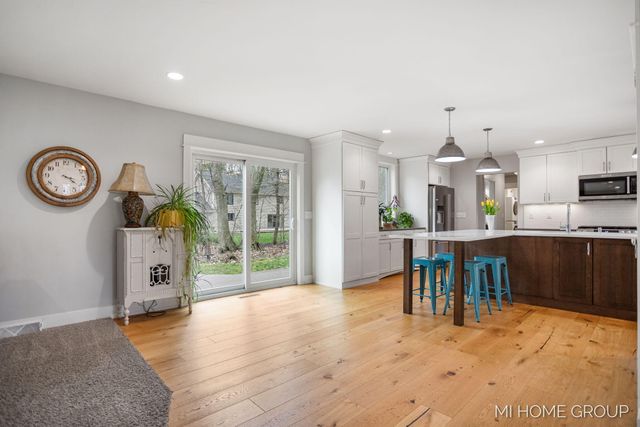238 Foxdown Road, Holland, MI 49424