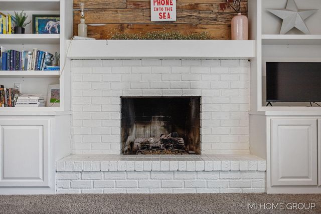 238 Foxdown Road, Holland, MI 49424