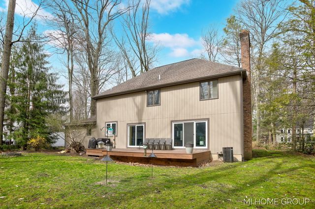 238 Foxdown Road, Holland, MI 49424