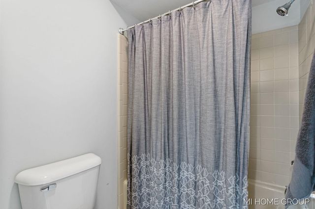 238 Foxdown Road, Holland, MI 49424