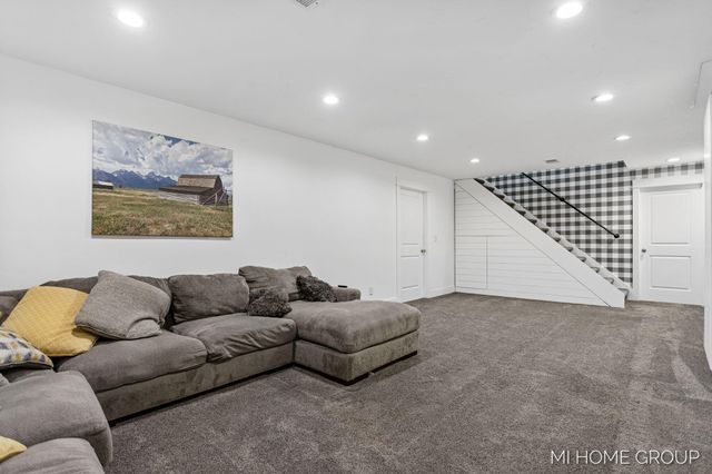 238 Foxdown Road, Holland, MI 49424
