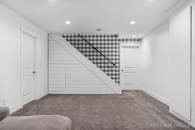 238 Foxdown Road, Holland, MI 49424