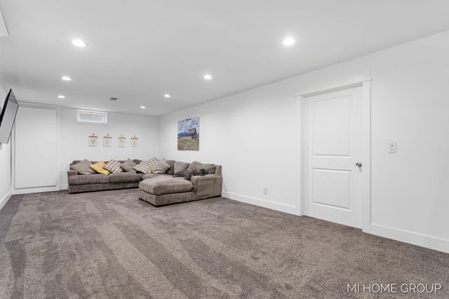238 Foxdown Road, Holland, MI 49424
