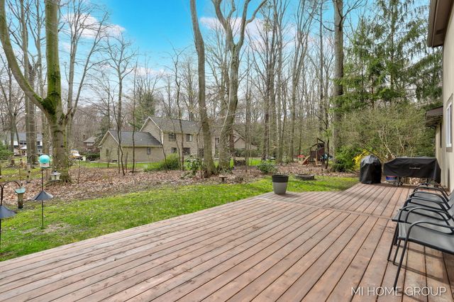 238 Foxdown Road, Holland, MI 49424