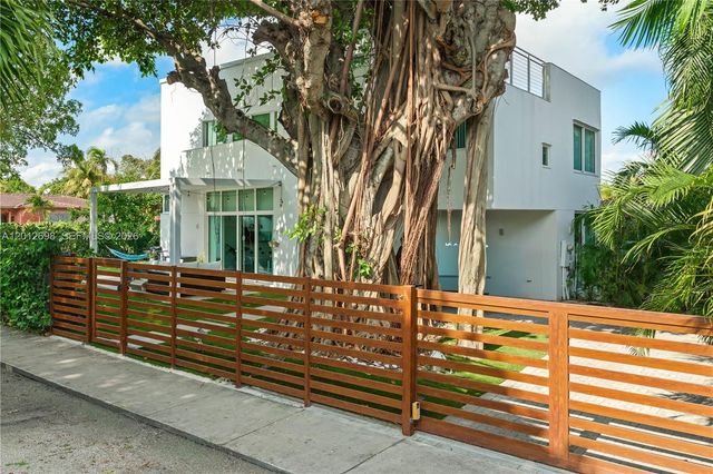 1898 SW 17th St, Miami, FL 33145
