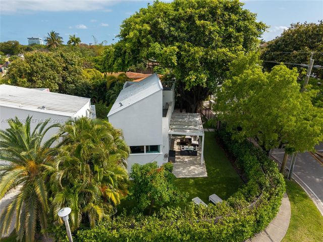 1898 SW 17th St, Miami, FL 33145